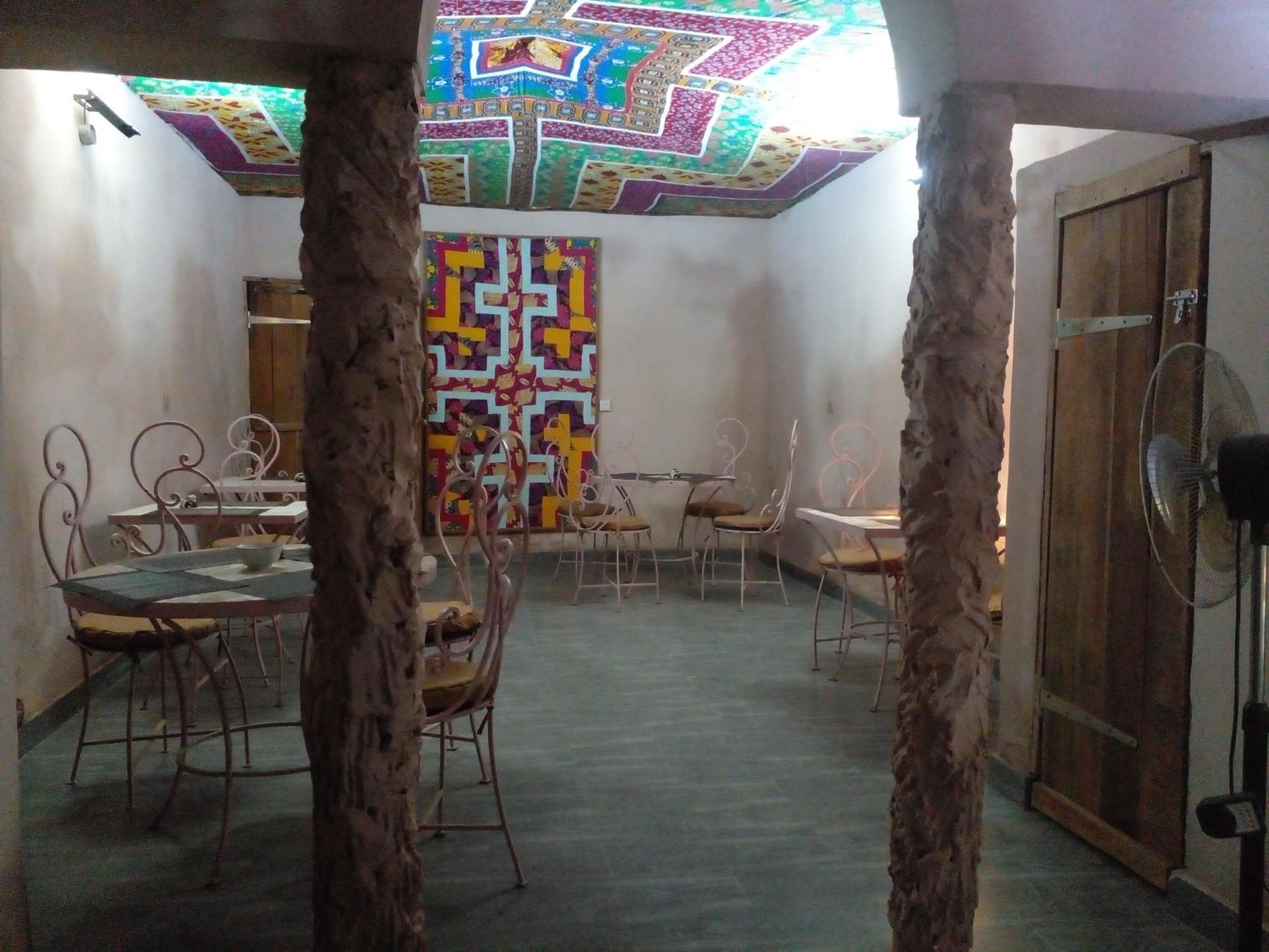 "Par 4 Chemins" - Atypical Stopover Nuakchot Exterior foto